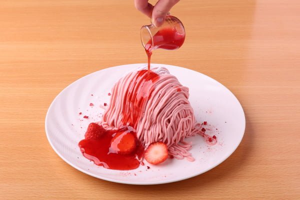 苺の搾りたてモンブラン